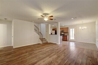 476 Nottingham Loop in Kyle, TX - Building Photo - Building Photo