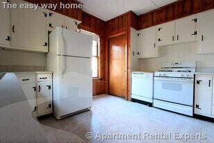 92 Rogers Ave in Somerville, MA - Building Photo