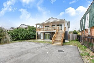 3811 Pretty Lake Ave in Norfolk, VA - Building Photo