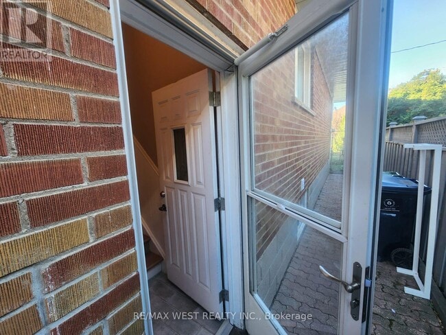 44 Landron Crescent in Toronto, ON - Building Photo - Building Photo