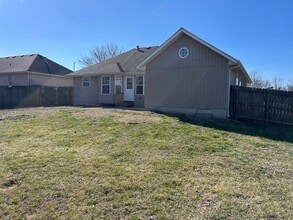 3830 S Keystone Ave in Springfield, MO - Foto de edificio - Building Photo