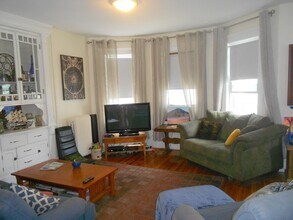 6 Newton St, Unit 2 in Cambridge, MA - Building Photo - Building Photo