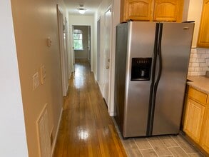54 Belmont Ave, Unit 54 Belmont Ave. #2 in Jersey City, NJ - Building Photo - Building Photo