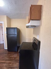 709 S McAlister Ave-Unit -203 in Waukegan, IL - Building Photo - Building Photo