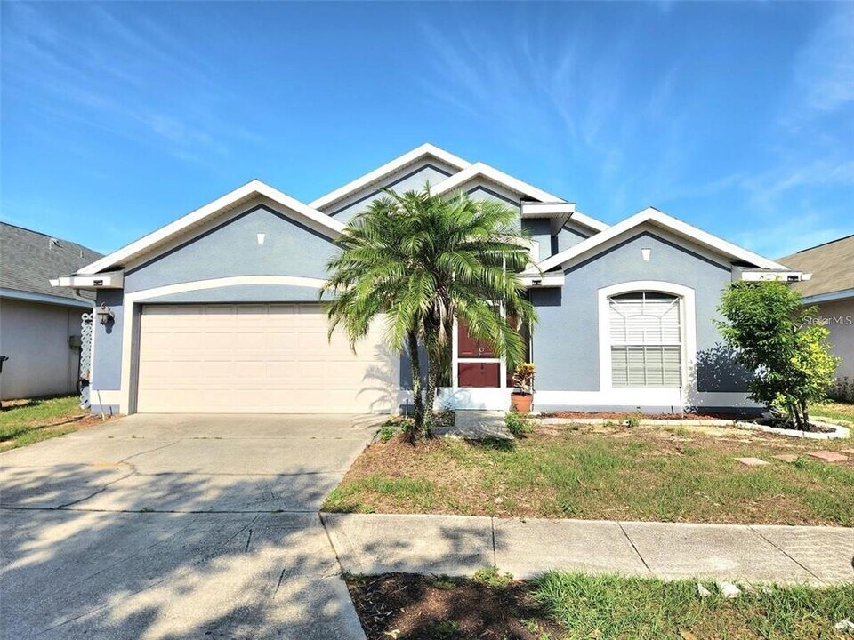 218 Haversham Way in Davenport, FL - Foto de edificio