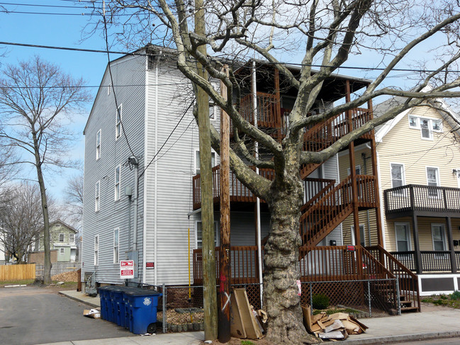 133 Clay St in New Haven, CT - Building Photo - Building Photo