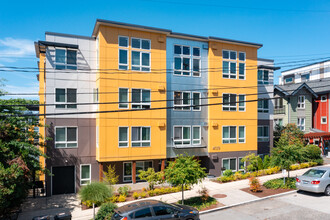 The Courtyard8 in Seattle, WA - Foto de edificio - Building Photo