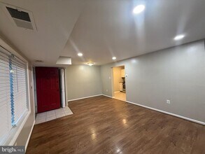 9200 Bridle Path Ln in Laurel, MD - Foto de edificio - Building Photo