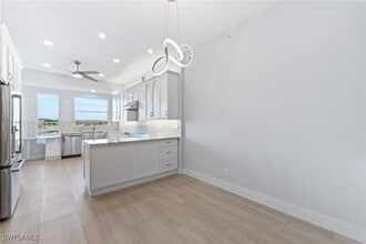 25000 Cypress Hollow Ct in Bonita Springs, FL - Building Photo - Building Photo