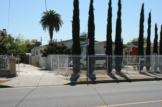 1232 N Normandi Ave in Los Angeles, CA - Building Photo - Building Photo