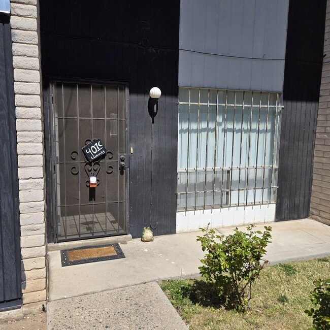 401 Graceland Dr SE in Albuquerque, NM - Building Photo - Building Photo