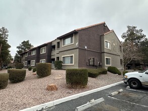 5024 S Rainbow Blvd in Las Vegas, NV - Building Photo - Building Photo