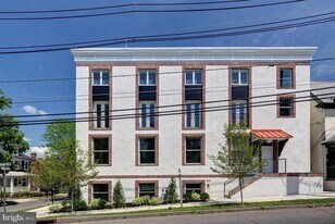30 MacLean St in Princeton, NJ - Building Photo
