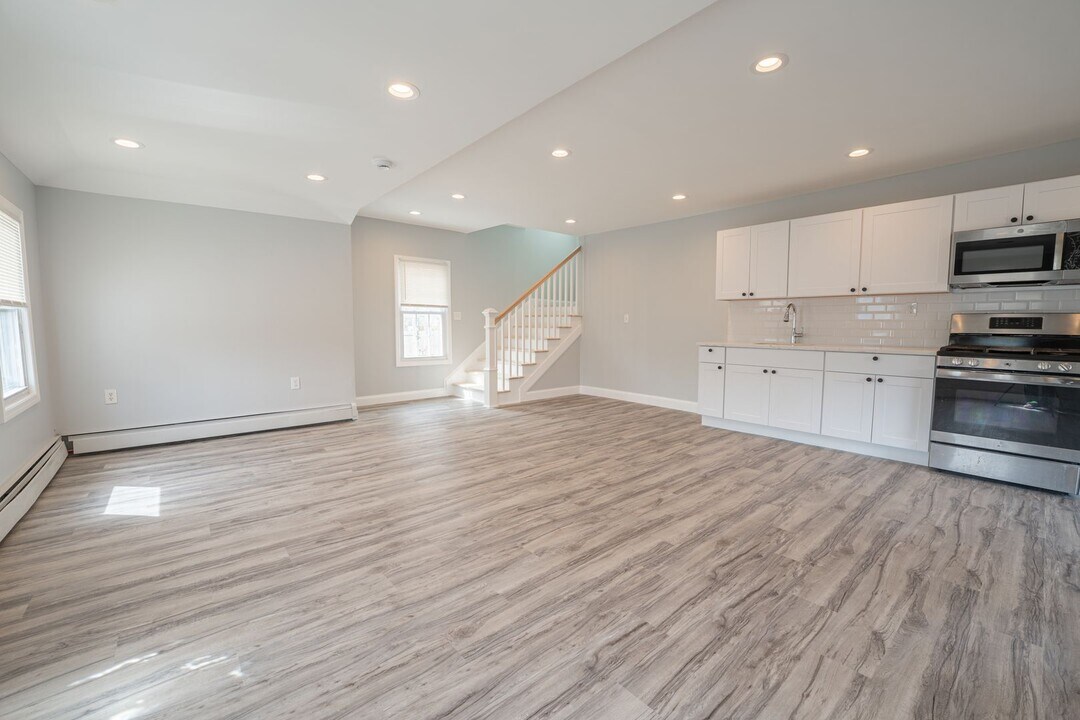 12 Union Ave in East Patchogue, NY - Building Photo