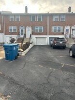 523 Balsam Terrace in Wilmington, DE - Building Photo