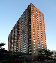 Greenhouse Condominiums in Cliffside Park, NJ - Building Photo - Building Photo