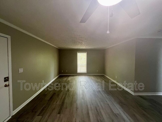 property at 5853 Century Oaks Dr