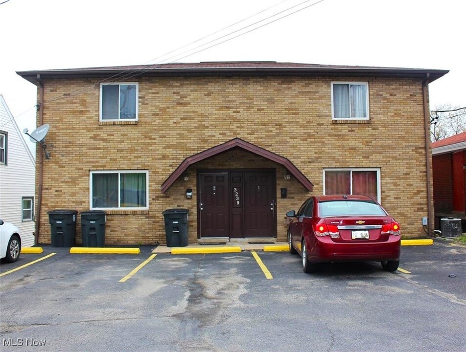 3239 Sunset Blvd-Unit -3 in Steubenville, OH - Building Photo