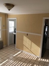 28 Clark St, Unit Unit 1 in Medford, MA - Building Photo - Building Photo