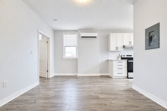 43-43 Division St in Welland, ON - Building Photo - Building Photo