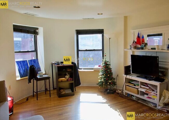 103 Gainsborough St, Unit #403 in Boston, MA - Foto de edificio - Building Photo