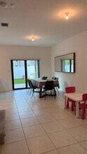 3425 W 113th St in Hialeah, FL - Building Photo - Building Photo