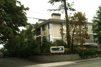 Lake Park Apartments in Seattle, WA - Foto de edificio - Building Photo