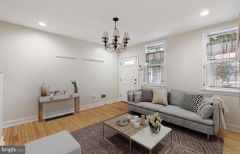 764 S Hicks St in Philadelphia, PA - Building Photo - Building Photo