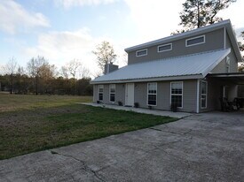 45097 Greenbrier Rd in Hammond, LA - Building Photo