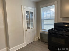 235 Montgomery St in Highland Park, NJ - Building Photo - Building Photo