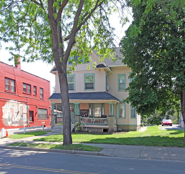 193 Park Ave in Rochester, NY - Foto de edificio - Building Photo