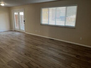 1025 E Pearl St in Miamisburg, OH - Building Photo - Building Photo