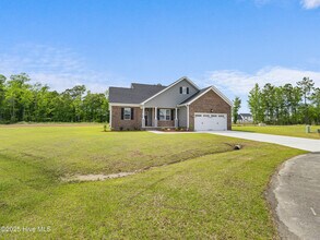 908 Freewoods Ct in Jacksonville, NC - Building Photo - Building Photo