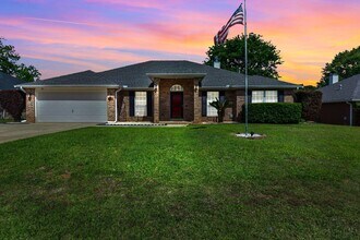 3175 Border Creek Dr in Crestview, FL - Building Photo - Building Photo