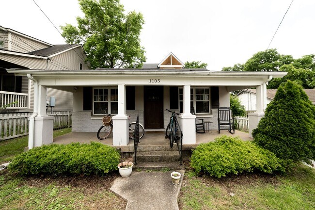 1105 Summit Ave in Nashville, TN - Foto de edificio - Building Photo