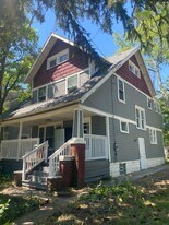 937 Lawton St in Akron, OH - Building Photo