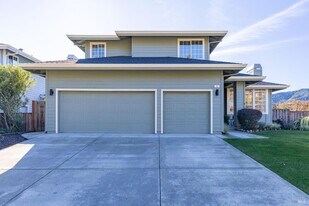 15 Aaron Dr in Novato, CA - Building Photo