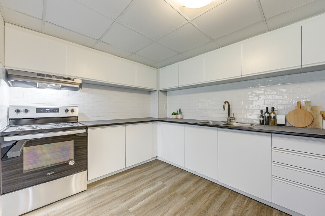 43 Ormond St in Thorold, ON - Building Photo