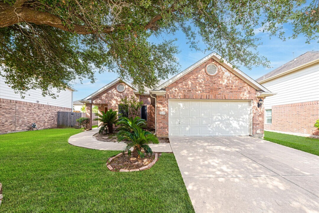 3227 Lantern Bay Ln in Katy, TX - Building Photo
