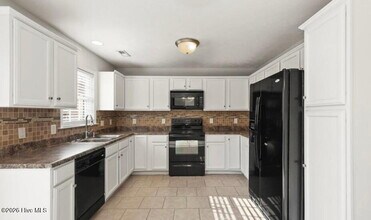 303 Rolling Meadow Ct in Richlands, NC - Building Photo - Building Photo