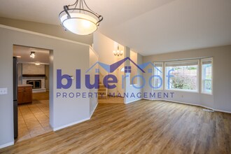 11025 SE Flavel St in Portland, OR - Building Photo - Building Photo