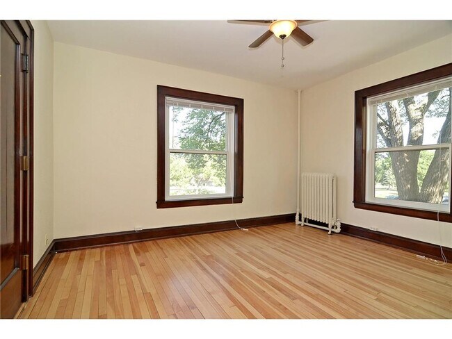 1401 Willow St in Minneapolis, MN - Building Photo - Building Photo