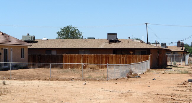 15540 Tonekai Rd in Apple Valley, CA - Building Photo - Building Photo