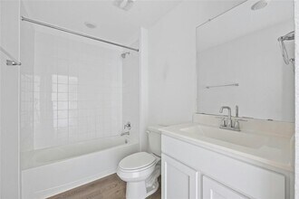 212 Sweetwater Crk Ln in Hutto, TX - Building Photo - Building Photo