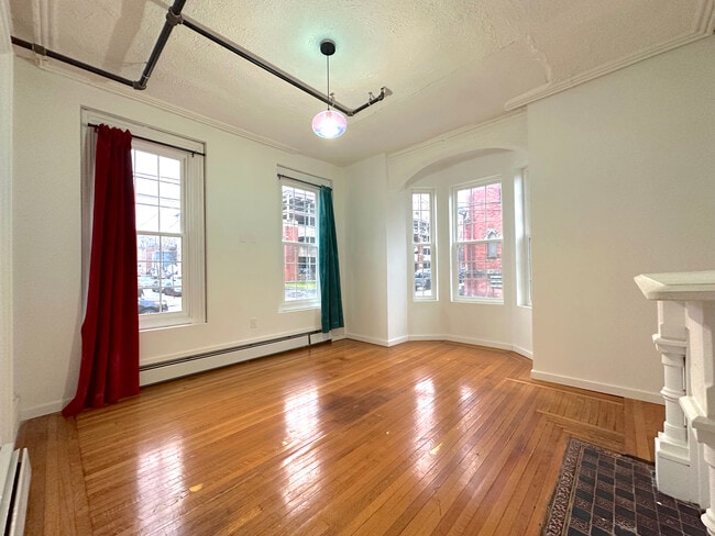 58 Dubois St, Unit 6 in Newburgh, NY - Building Photo - Building Photo