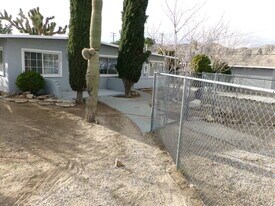 7420 Geronimo Trail in Yucca Valley, CA - Building Photo