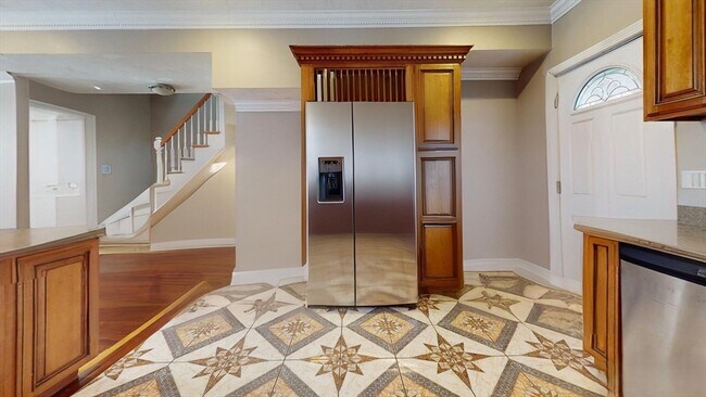 315 Silver St in Boston, MA - Building Photo - Building Photo