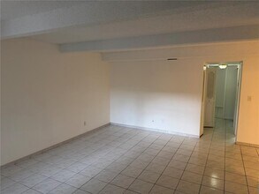 1125 S Flagler Ave, Unit 511 in Pompano Beach, FL - Building Photo - Building Photo