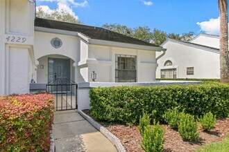 4229 Brentwood Park Cir in Tampa, FL - Building Photo - Building Photo
