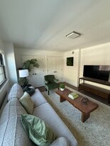 1210 Massachusetts Ave, Unit 1 in Cambridge, MA - Building Photo